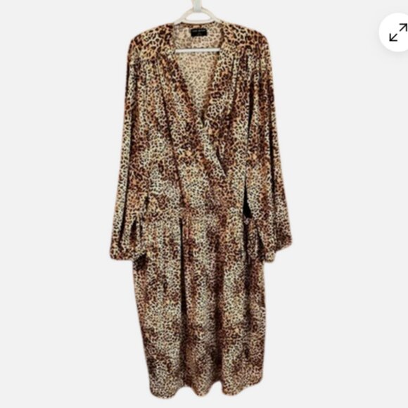 Women's Plus Size 30/32 Lane Bryant Leopard Print Knit Dress - Picture 3 of 6